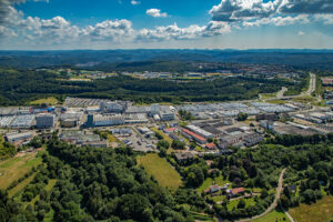 Blick auf das Gewerbegebiet in Pirmasens: Aufgrund der großen Nachfrage der vergangenen Jahre sind auch in der Westpfalz die Gewerbeflächen knapp geworden. Weitere potentielle Flächen für Gewerbe in der Region werden derzeit geprüft.