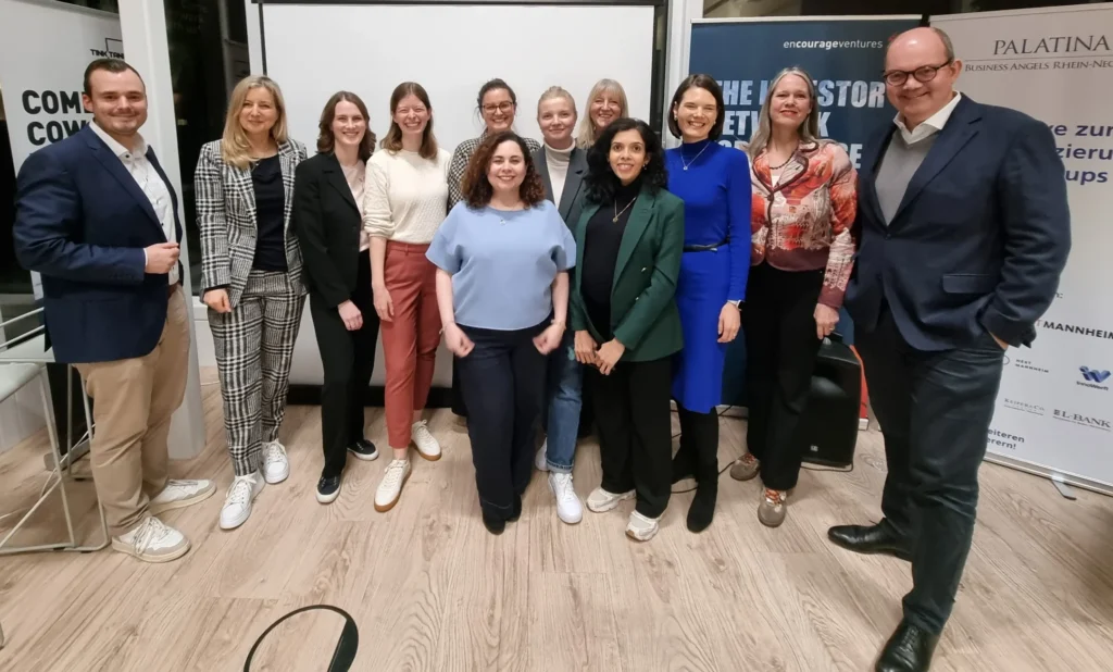 Ina Schlie (2. v. l.) und das Investorinnen-Netzwerk encourageventures initiierten gemeinsam mit den PALATINA Business Angels Rhein-Neckar eine Pitch-Night in Heidelberg, bei der Gründerinnen ihre Startups vorstellten. Foto: Katja Bauroth
