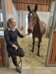 Nadine Hartkopp mit ihrem "Partner in Crime", „Carthino“. Bild: Katja Bauroth